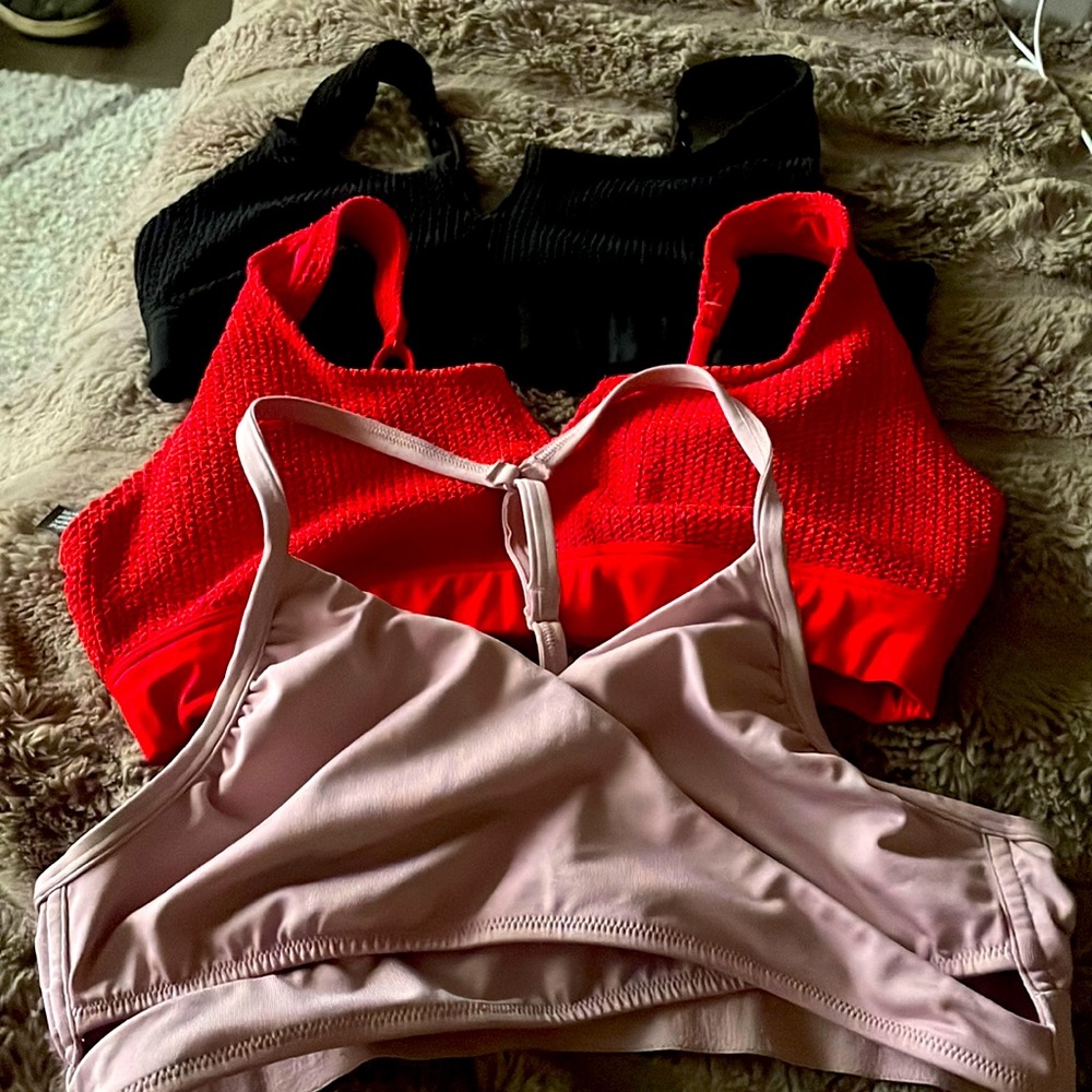Victoria secret/ pink sports bras size medium